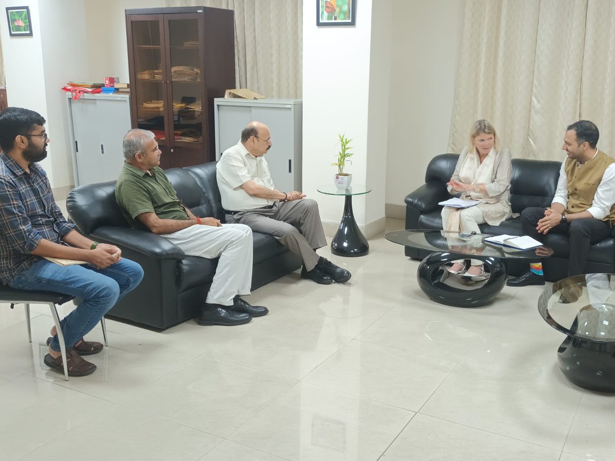 BSPCBOfficial's tweet photo. Today, @istschan , Country Head of the United Nations Development Programme (@UNDP_India) pays a visit to the @BSPCBOfficial (Parivesh Bhawan) #Patna, #Bihar. It was a day of insightful dialogues and shared visions for a sustainability and greener future. (1/2) @UNDP @shukla_dk https://t.co/hRGjmvtQsx