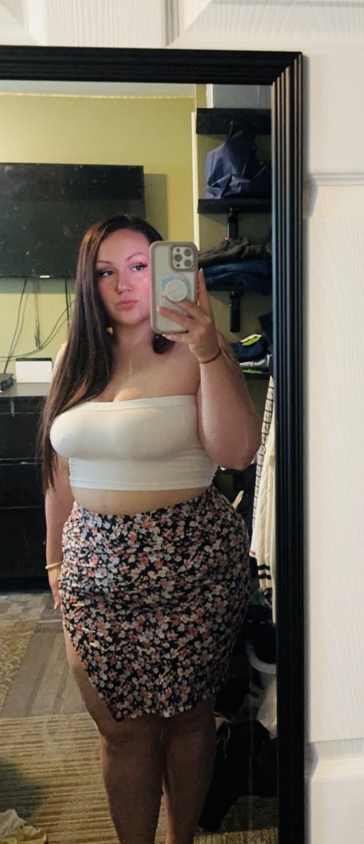 emkayyy99's tweet photo. tell me you miss me baby https://t.co/GiCygyw7dt