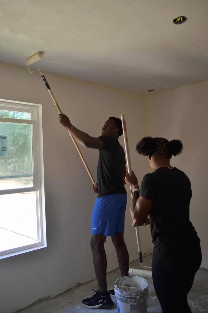 Yesterday I got some real work in with Alachua Habitat for Humanity. Join me in helpling to make future homes for individuals from a dream to a reality! <a href="/Fl_Victorious/">Florida Victorious</a> #FVFoundation 

Donate here: alachuahabitat.org/donate