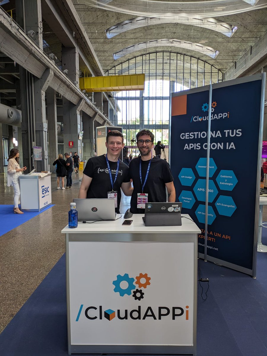 CloudAPPi's tweet photo. ☁🚀 Nuestros expertos te esperan en el stand de #CloudAPPi de @OpenExpoEurope para hablar de cómo impulsar tu estrategia de #APIs.
¿Tienes alguna duda sobre APIs o #Cloud? ¡Pásate a vernos si estás en La Nave y deja que nuestros #warriors te asesoren! 😎
#OpenExpoEurope2024 https://t.co/a6ofg3VIrb