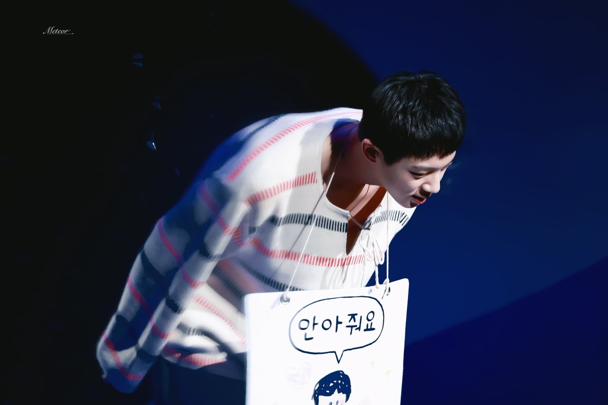 Meteor_Jin's tweet photo. 240613 FESTA 1부

#WelcomeBackJin 
#BTSJIN #BTS #JIN #방탄소년단 #김석진 https://t.co/3FdDgPRxu5