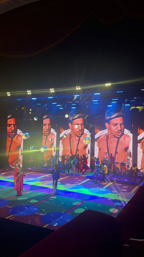 Minha Foto Saiu na revista da França , jornais, museu do Rio e agora no prêmio da musica Brasileira, Sempre sensualizando 🤣