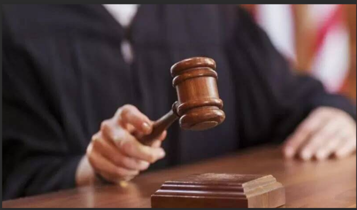 Un poder más negro que la noche. Un poder judicial en México integrado por privilegiados y al servicio de privilegiados que pueden pagar sus servicios. Un poder ajeno y alejado de los intereses de la mayoría de la población. Con un poder judicial así, nunca mejorará la seguridad.