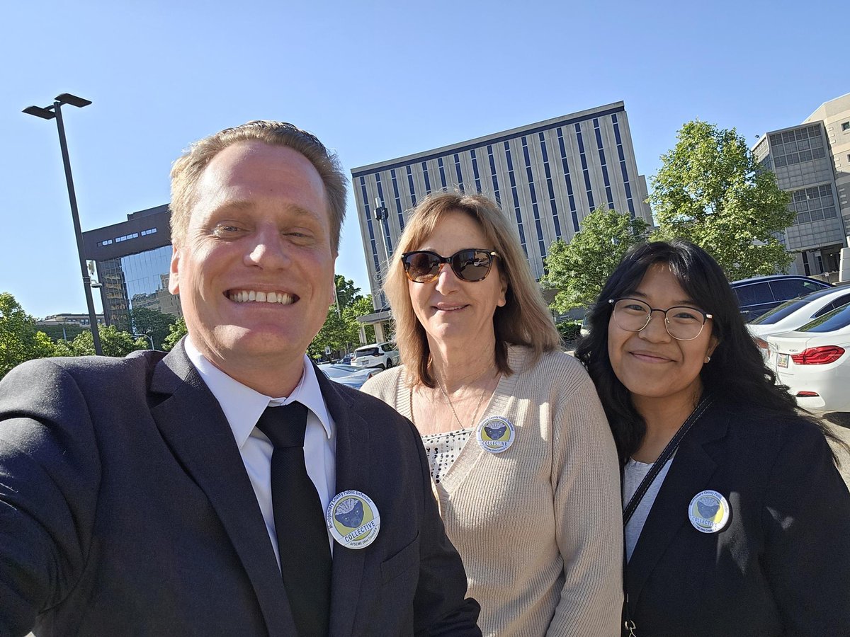 mcpdcollective's tweet photo. Our staff was showing support for our union this week by wearing their buttons! https://t.co/yFKmNwvDu9