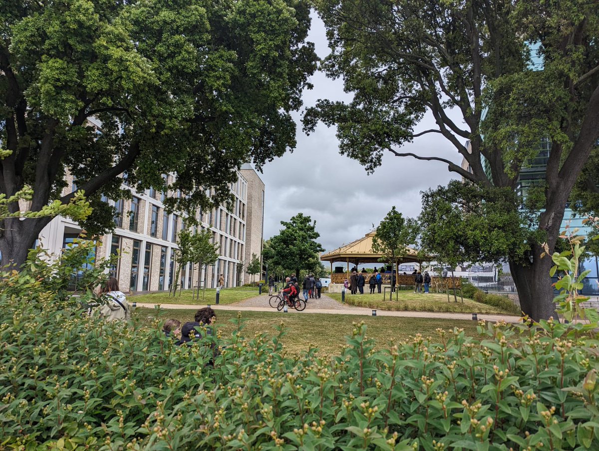 GrangegormanDev's tweet photo. And that's a wrap! Thank you all for making the inaugural launch of 'THE GOLDEN BANDSTAND - Sculpture' a memorable event! ๐๐
#RevealingGrangegorman
#FunctionalSculpture
#TheGoldenBandstandSculpture
#GarrettPhelan https://t.co/Y5yLYNd4zH