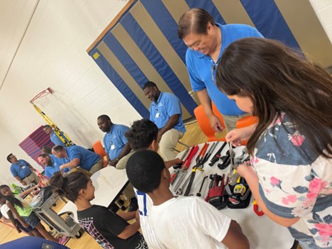 VBCPSMaintServ's tweet photo. Alejandro Adriano attended Career Day at Parkway ES from our plumbing shop and showed students various hand tools and meters used and answered questions. https://t.co/4aR5U7hrGW