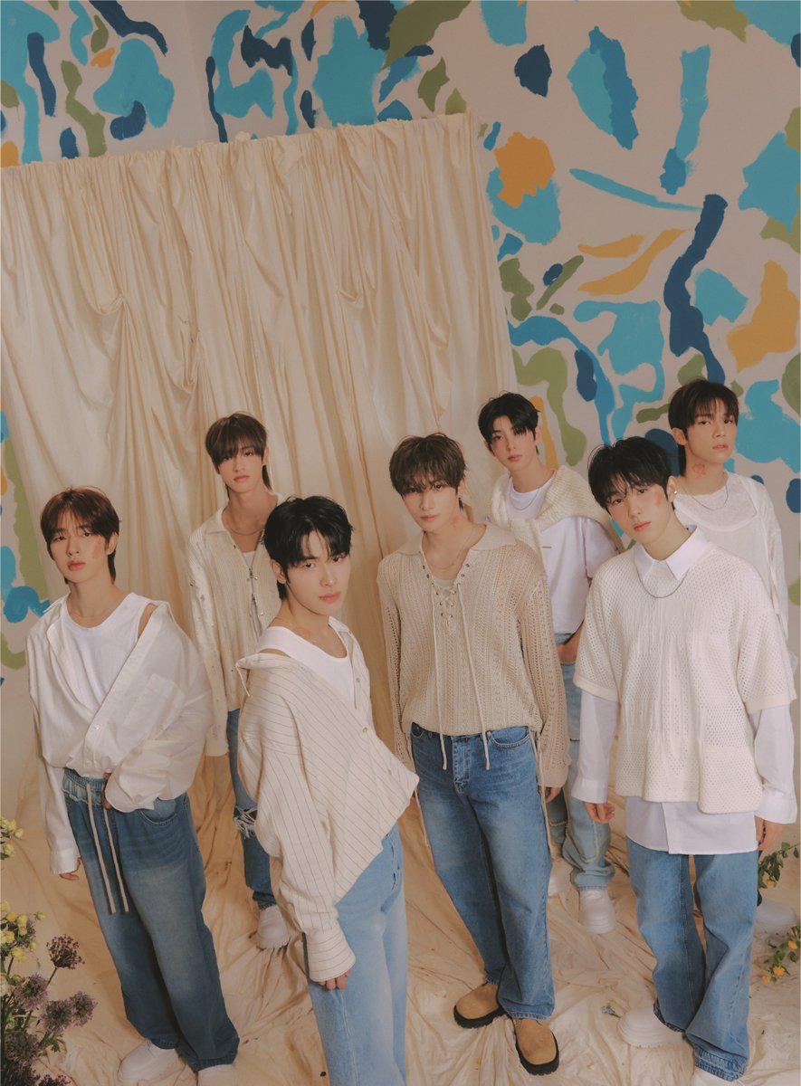 NEXZ_official's tweet photo. NEXZ Japan 1st EP
"Ride the Vibe (Japanese Ver.) / Keep on Moving"

💿2024.8.21 WED 0AM (JST)

#NEXZ #ネクスジ #넥스지
#RidetheVibeJP #KeeponMoving
#NEXZ_RTVJP_KOM #RTVJP_KOM
#NEXZ_JP_Debut https://t.co/Fo6EEaMkhe