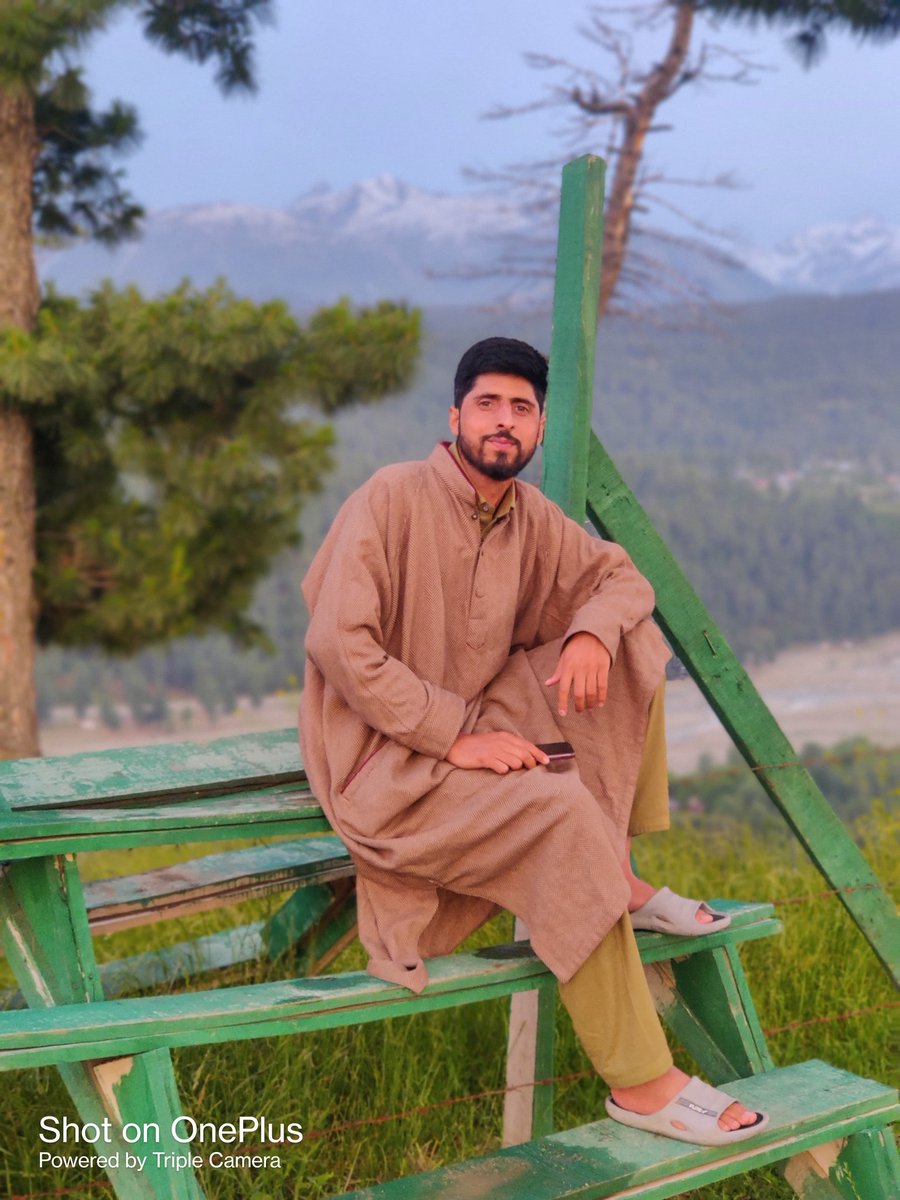 Choudharyabaziz's tweet photo. Captured some beautiful moments in my native village, Devpora. My village is my pride!
#Devpora
#Village https://t.co/vFmgaKFr5W