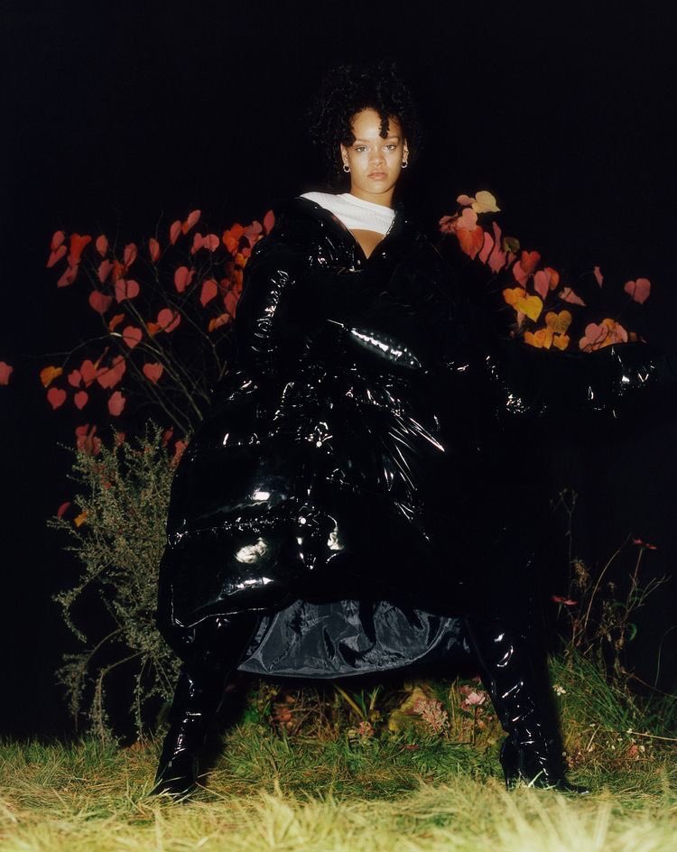 lovethatshot's tweet photo. my favorite riri shoots, an iconnn https://t.co/9LkqEwdXN5