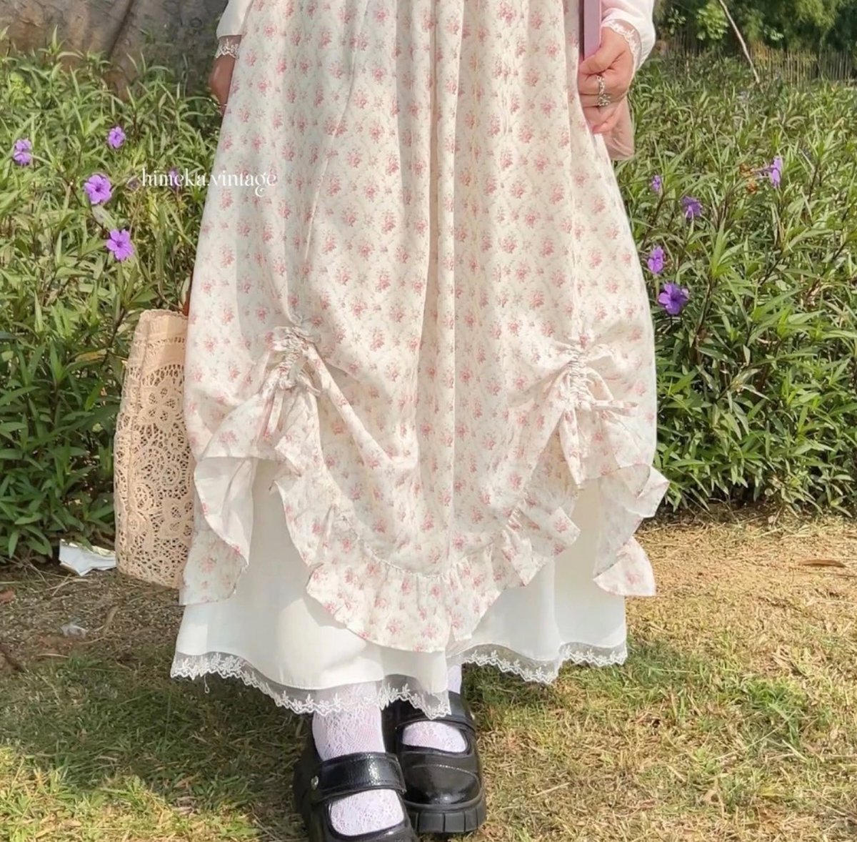 roxysshi's tweet photo. Kalian wjb cek toko ini deh buat yg cari inspirasi outfit dress vintage coquette 🎀 , koleksi MEREKA bnrn imut² SEMUA!🥹cocok buat lebaran jg xixi🤭 https://t.co/tvyDLuDkMx