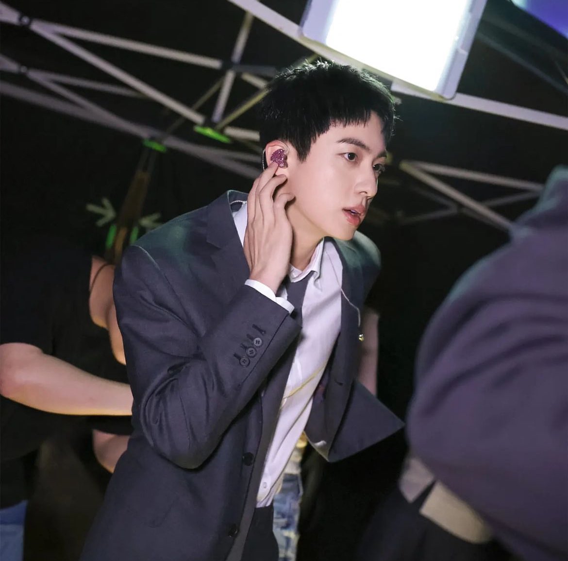 또 나만 늙었ㅈㅣ,,,