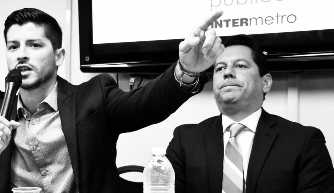 Tres años de silencio y ahora ¿viene a fiscalizar? ¡Por favor!!! 🤦🏻‍♀️

Otro oportunista político con agendas escondidas, con un discurso trillado y sin un plan de ciudad.  Llevamos años con  este problema y ellos en silencio. ¿A quienes quieren engañar? 
¡Basta ya!