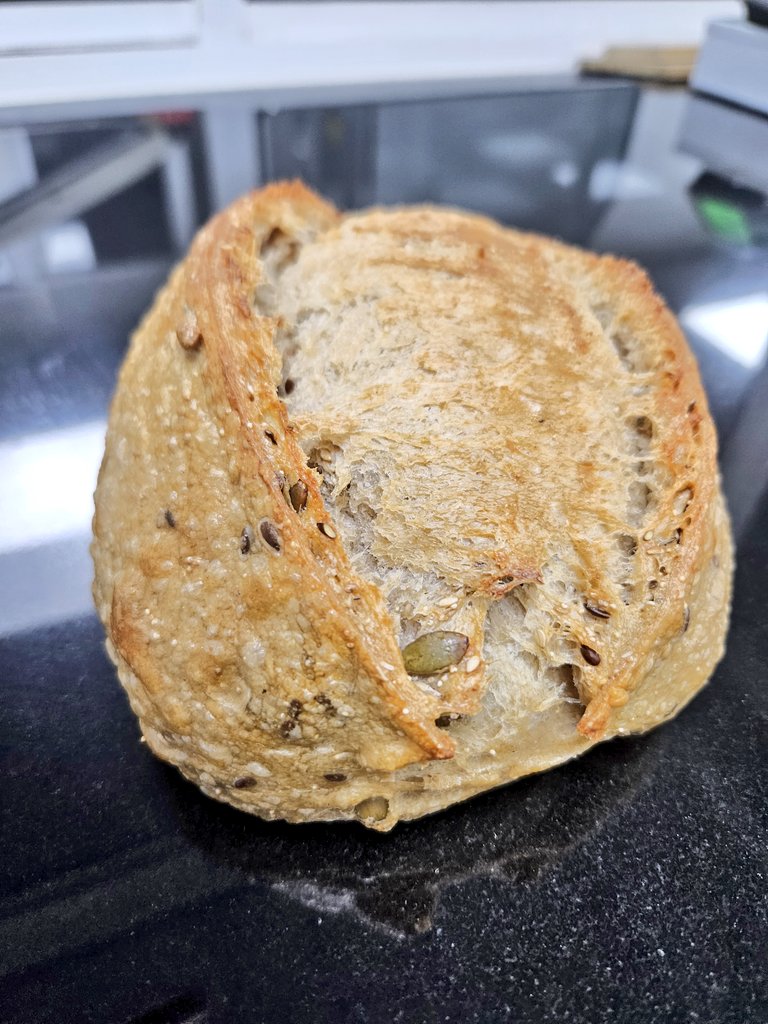 StutiAgarwal23's tweet image. Tried a small batch of #Multiseed #Sourdough Loaf. It has poppy seed, flaxseed, seasme, pumpkin seed &amp;amp; sunflower seed.