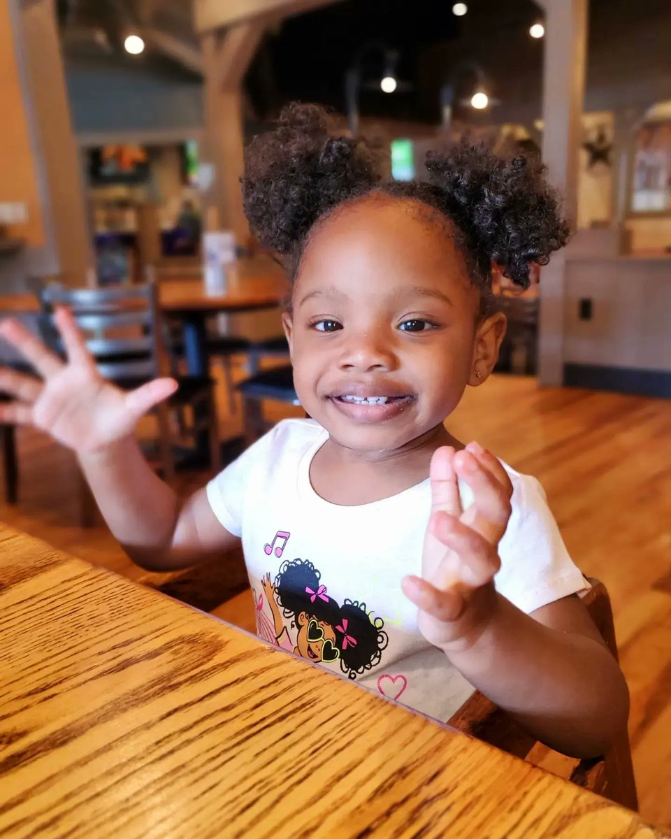 cwaters211's tweet photo. ☀️Feels Like #Summer:🏝The Reactions That My Favorite 1-Year-Old Displayed After Hearing That GrandPa's Summer Starts Was #PRICELESS! She Acts As If She Was The 1 Who Worked! My #SummerAdventure Awaits🏞After #24 Years In The Game👨🏾‍🏫👑My🏀#KobeBryant Year🏆#TheBlackMamba🐍Out!🎤✌🏾 https://t.co/4Jh5WCWXCF