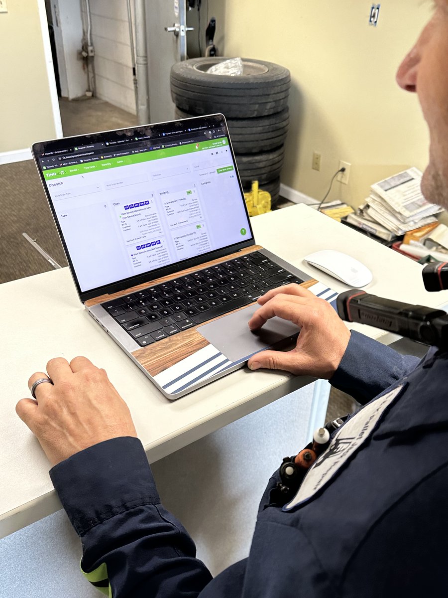 tinnacity_wit's tweet photo. Join us in welcoming S&K Pallet Jack Repair and Sales to the Tinnacity family! S&K has recently implemented our premier Tinnacity Service solution to support their expanding operations in Golden Valley, Minnesota.
#Tinnacity #fieldservicesoftware #materialhandlingequipment https://t.co/TvY7bJZaxK