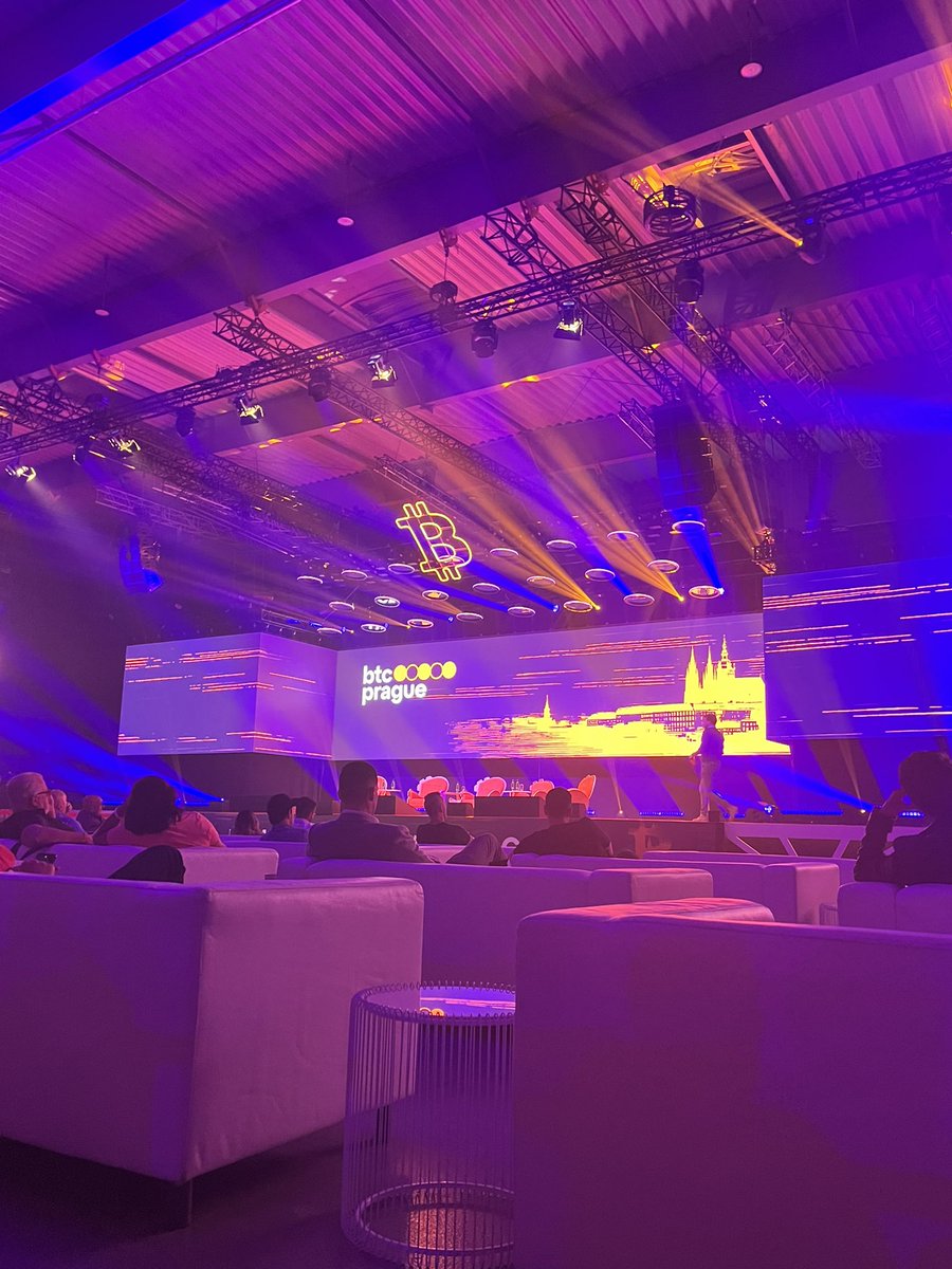 XxMonkey05 tweet media