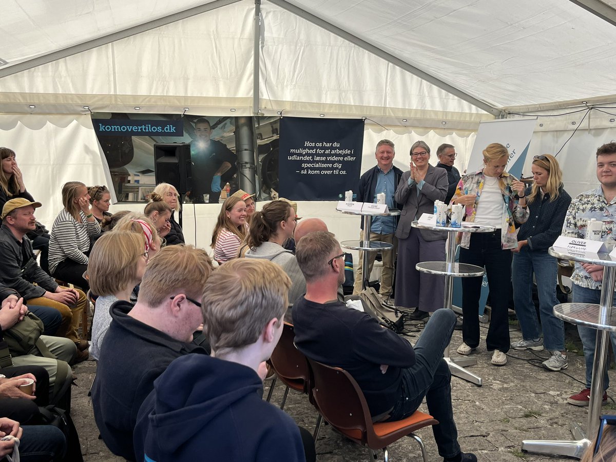 📢 Gymnasiet er et populært valg, men er det også det rigtige valg for alle de unge, som vælger det? Dansk Metal foreslår sammen med @DI et bredere gymnasium, der kombinerer teori og praksis. Tak for en god debat! #fmdk @kappalm @philipsigne @gymlaererne @danskeEA