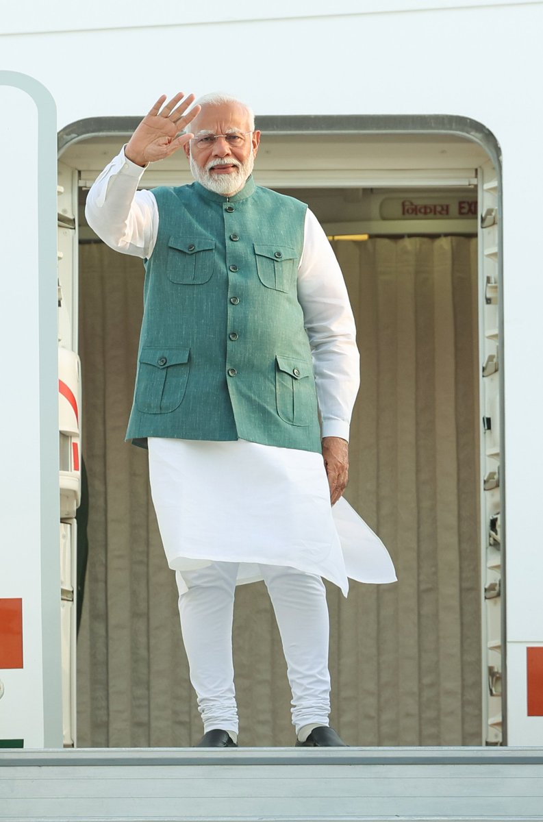 SirajPashabjp's tweet image. Hon&apos;ble PM Shri @narendramodi  Ji emplanes for Apulia, Italy to attend the G7 Summit.
#G7Summit 
#PMModiThirdTerm