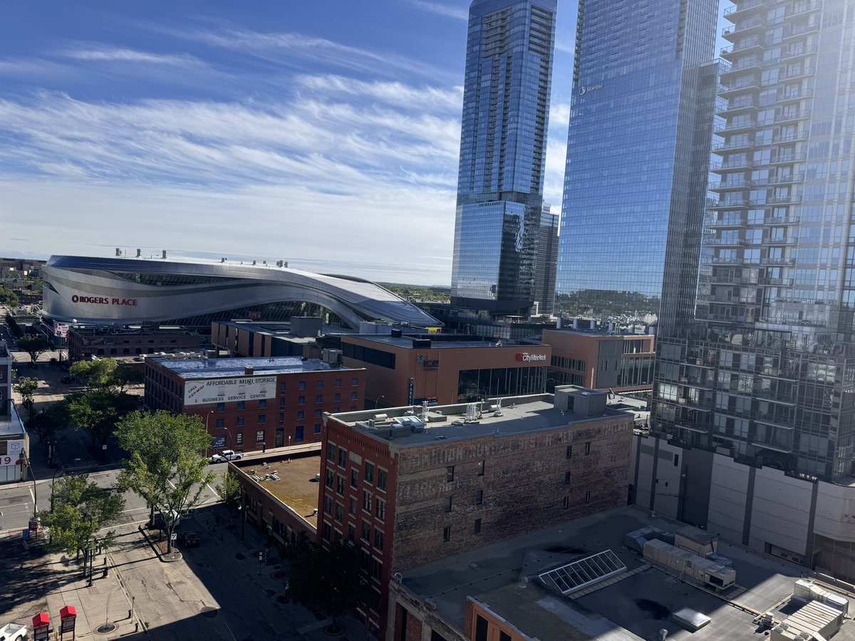 DennisTFP's tweet image. Checking in from Edmonton this AM.
#NoRain 😎
Reminder: 1 hour pregame Faceoff LIVE from the Stanley Cup Final with me at 7p Eastern!