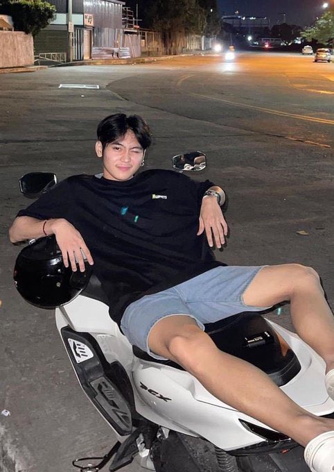 Libogatsarap's tweet photo. Ito po yung Scandal ni  Waldy 🥵💦

Pm lang po sa magpapasend, Di ma upload full video need naka premium
#Viralvideo 😇✨ https://t.co/tgSsElpyOZ