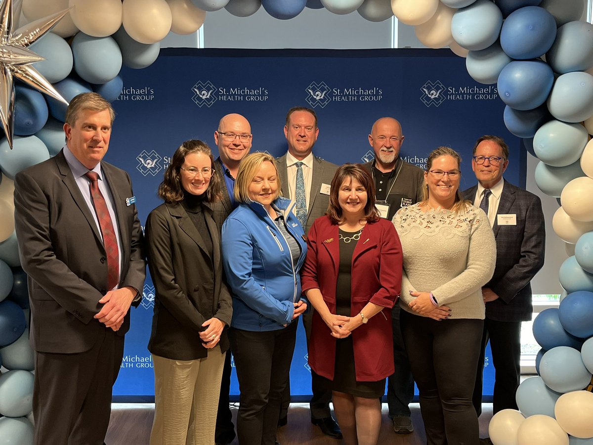 AdrianaLaGrange's tweet image. was a pleasure to be at the grand opening of St. Michael’s Fenwyck Heights last night with Minister @SearleTurton in Spruce Grove.

St. Micheal’s will deliver the perfect blend of independence and supportive services to 170 seniors. 

Thank you for the great event!