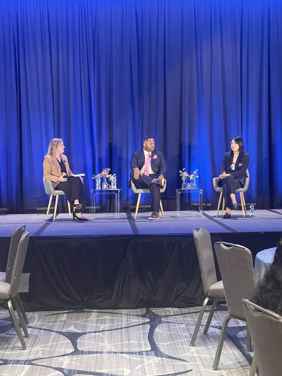 Keynote Speakers Dr. Jung In Park <a href="/junginpark13/">Jung In Park</a> @ucinursing &amp; Dr. Michael Cary <a href="/mpc_24/">Michael Cary</a> <a href="/DukeU_Nursing/">Duke University School of Nursing</a> discuss the opportunities + challenges of AI. Nurses need to be influencers in the AI space so the development and use of AI systems support equitable + ethical care. #CANS2024