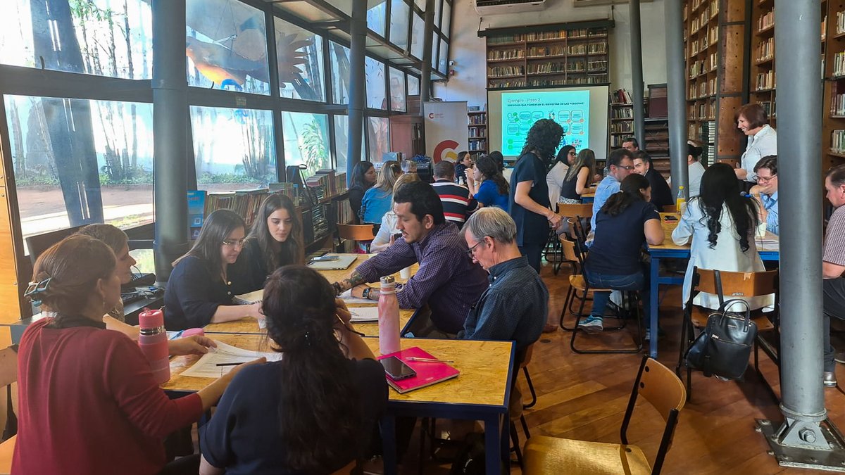 AECIDPARAGUAY's tweet photo. Esta semana trabajamos junto con la Cancillería Paraguaya en los talleres temáticos para definir estrategias y resultados claves para la construcción del nuevo Marco de Asociación País (MAP) 2024-2028 entre Paraguay y España. 🤝 https://t.co/uPfI1nCgNr