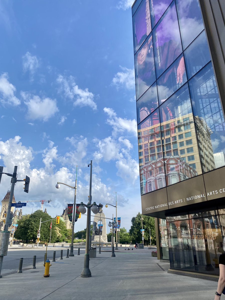 isabelarmarcal's tweet photo. #CACPR Spring Conference is on and in our beautiful Ottawa! ๐ซ๐ซ๐ช So happy to be part of this ๐ team across ๐จ๐ฆ as a student board member + organizing committee ๐ https://t.co/jgybNNDWrU