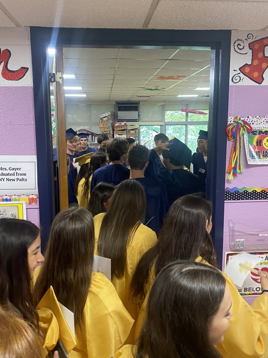 mrs_bbp's tweet photo. A BBP Class of 2024 walkthrough at @BBPSylvan wouldn’t be complete without a pit stop to visit the art room one last time!🥹💙💛🎓Congratulations to a great group of students! @BBPSchools @BBPHSPhantoms @BBPArtandMusic https://t.co/oEDU42oSyx