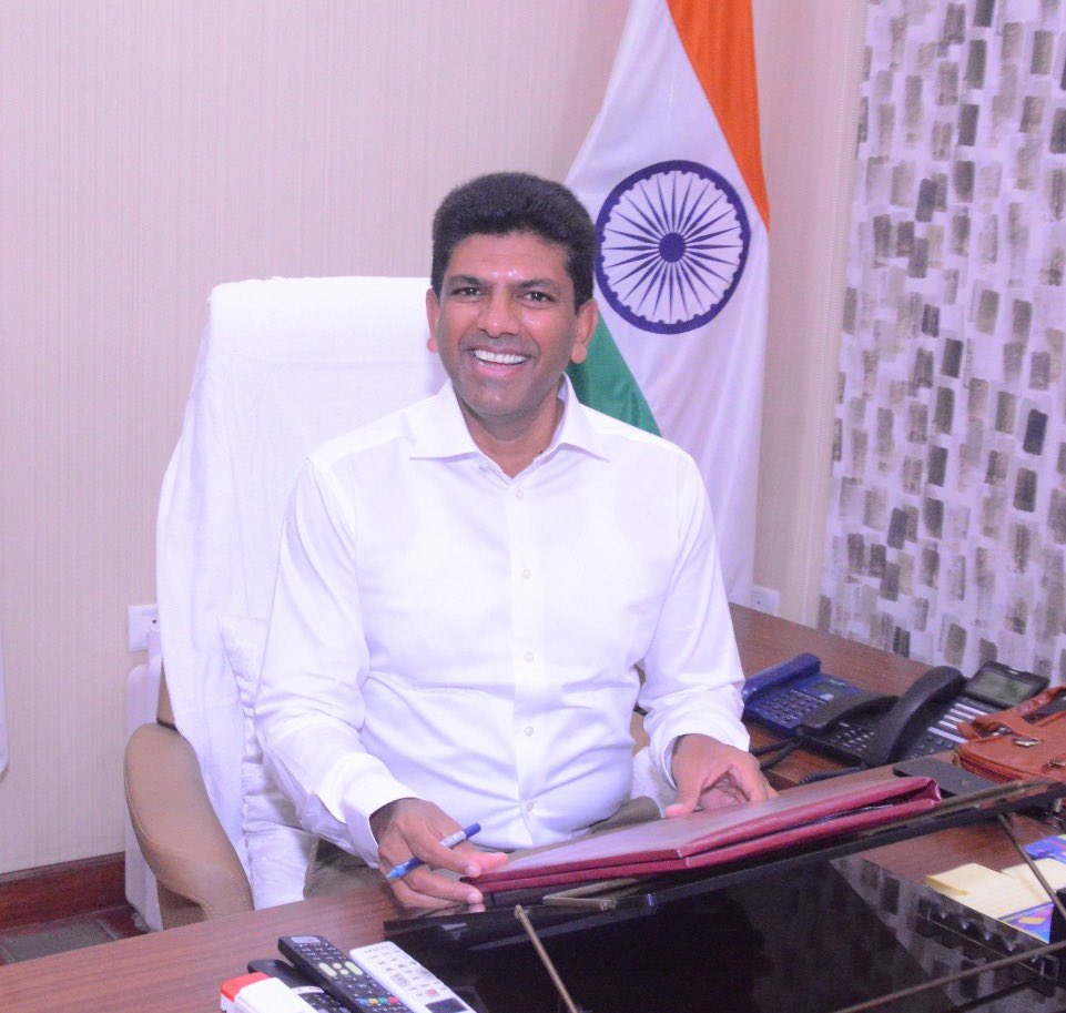 PemmasaniOnX's tweet image. Took over the charge as Minister of State for Rural Development. 

I am grateful to the Hon’ble Chief Minister, Shri Nara Chandrababu Naidu Garu @ncbn and the Hon’ble Prime Minister Shri @narendramodi Garu for providing me this great opportunity to serve the people, especially in…