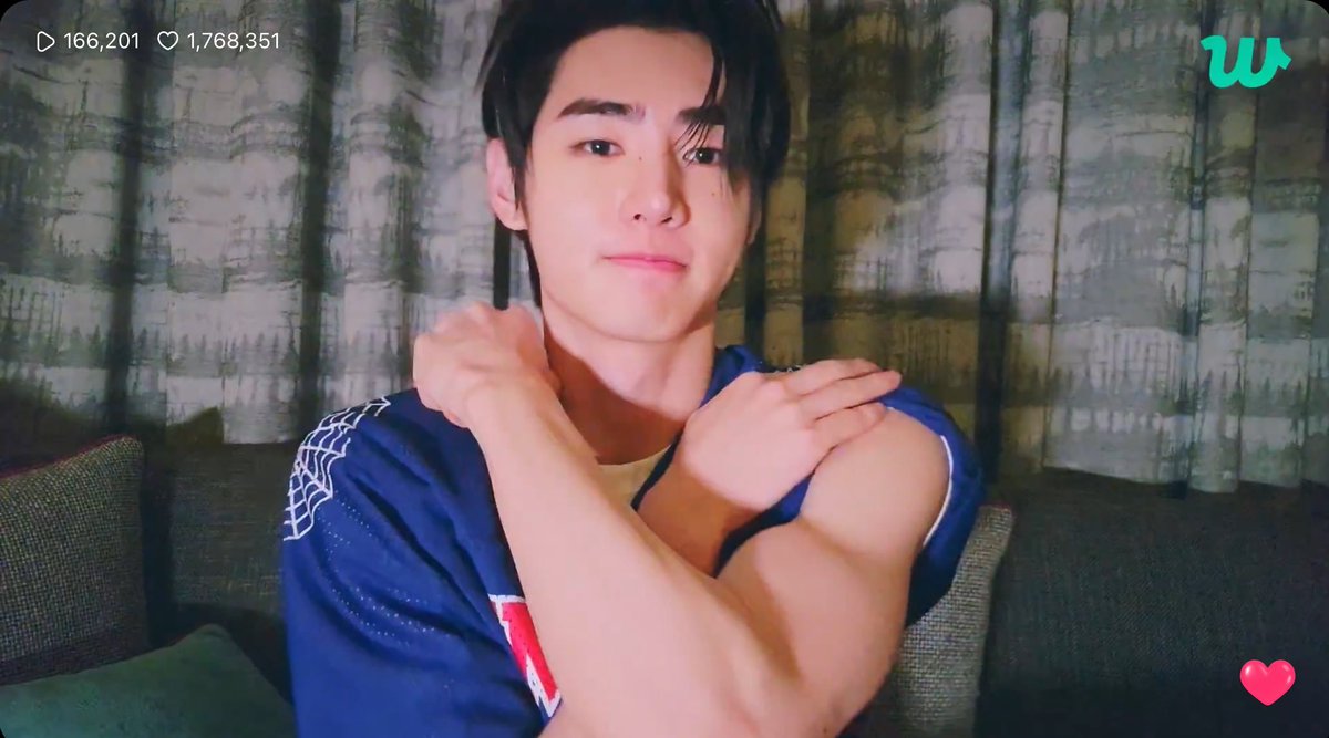 sunsungallery's tweet photo. park sunghoon's muscle explosion https://t.co/Qi69q62WVp