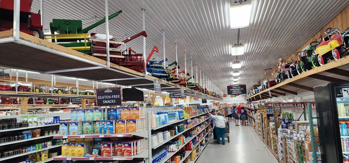 Got a behind the scenes tour of E&amp;S Bulk Foods in Shipshewana,IN this morning. What an amazing operation. Be sure and bring cash or check to shop. No credit cards accepted.