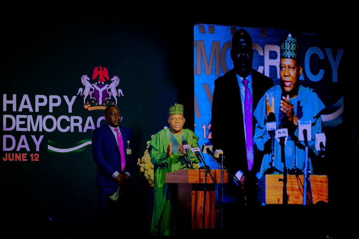 PEBECgovng's tweet image. Celebrating Nigeria's Democracy Day🇳🇬🇳🇬🇳🇬

Yesterday, Dr Jumoke Oduwole @joduwole attended a Statehouse banquet hosted by Mr President, Asiwaju Bola Ahmed Tinubu GCFR @officialABAT to commemorate 25 years of uninterrupted democracy in Nigeria.

#PEBEC #Wemove🇳🇬 #DemocracyDay