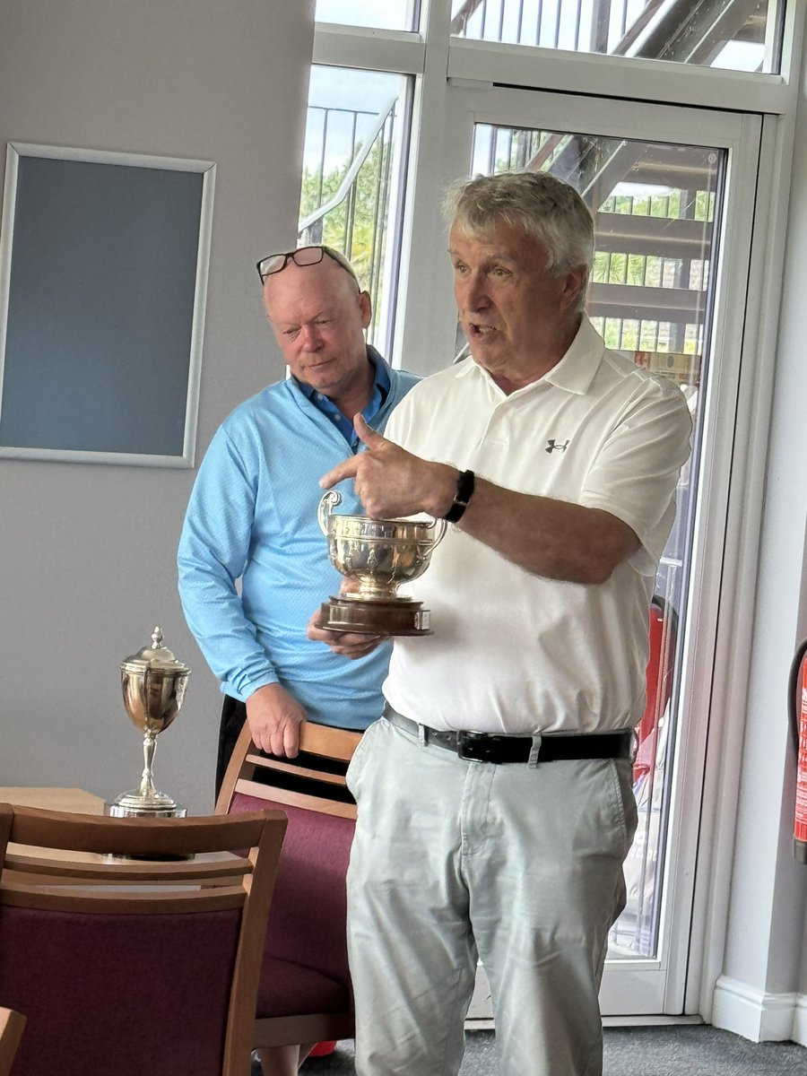 Steve Whitney (@cromwellstoves) on Twitter photo It’s been a great week for Andrew Pett.
On Tues he won the Seniors ‘Best of the Summer Wine’ with 42 pts and then wins the best net Veterans Cup and best gross Seniors Champs today.
RU in the Vets Cup was Andy Webb, Rinner up in the Snrs Champs was Darren Bates. <a href="/blackcatsport/">Black Cat Sport</a> It’s been a great week for Andrew Pett.
On Tues he won the Seniors ‘Best of the Summer Wine’ with 42 pts and then wins the best net Veterans Cup and best gross Seniors Champs today.
RU in the Vets Cup was Andy Webb, Rinner up in the Snrs Champs was Darren Bates. <a href="/blackcatsport/">Black Cat Sport</a>