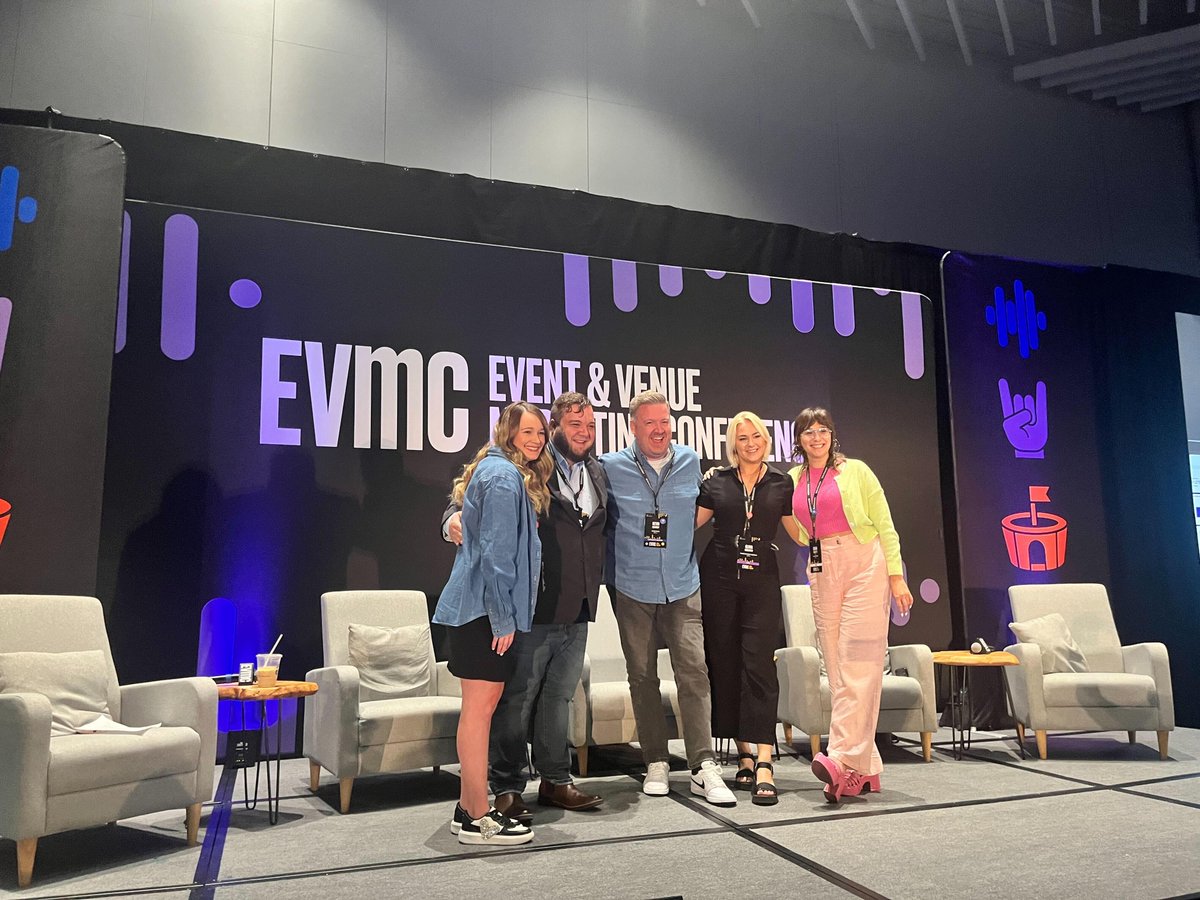 usheruHQ's tweet image. The usheru team had a lovely time in Denver at Event &amp;amp; Venue Marketing Conference (EVMC)! We sponsored a panel called "Becoming One Team to Fill Every Seat."

We also made sure to take a few photos while there!

#EVMC #SpectatorSports #Arena #Stadium #Stadia #LiveEntertainment
