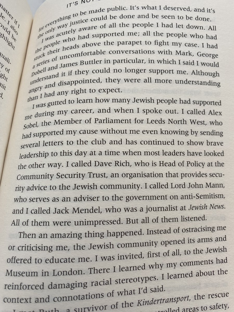 Mendelpol's tweet image. Book launch for @AzeemRafiq30 this evening. 

Delighted to get a mention! Has been good to get to know him in the last few years, and hopefully his experiences - good and bad - lead to something positive, long term

geni.us/AzeemRafiq 

#ItsNotBanter