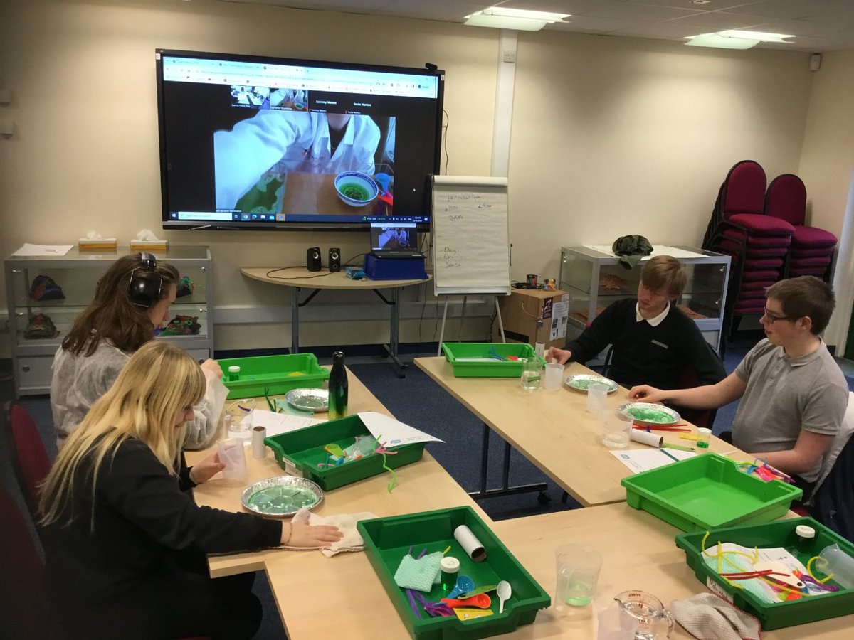 lightyear_fdn's tweet photo. We completed our final physics lab for the #PlanetPossibility @FutureFirstOrg project to a group of students from Fosse Way School near Bath. We have delivered 12 lab series as part of this project and it has been great to work with students from lots of different schools. https://t.co/Feh9Hafv9X