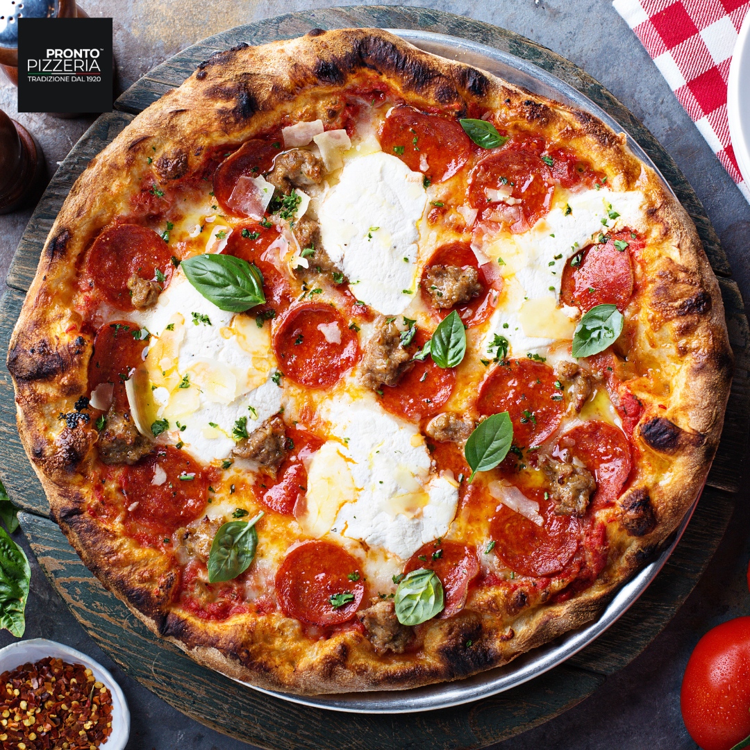 prontopizzeria_'s tweet photo. Nothing beats a hot, cheesy slice of pizza! 🤤 

#ProntoPizzeria #pizza #pizzeria #woodfiredpizza #familyowned #familyownedpizzeria #landolakespizza #Supportlocal #authenticItalian #pizzalove  #handcraftedpizza #pizzalover #pizzaparty #pizzatime #pizzaindulgence #foodie https://t.co/7KiBmXqzyy