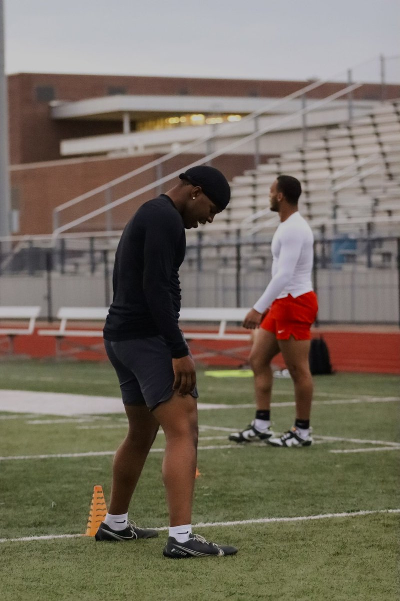 onlyway7_'s tweet photo. I will be committing July 1st. #AllGlory https://t.co/sLS0BkAhk0
