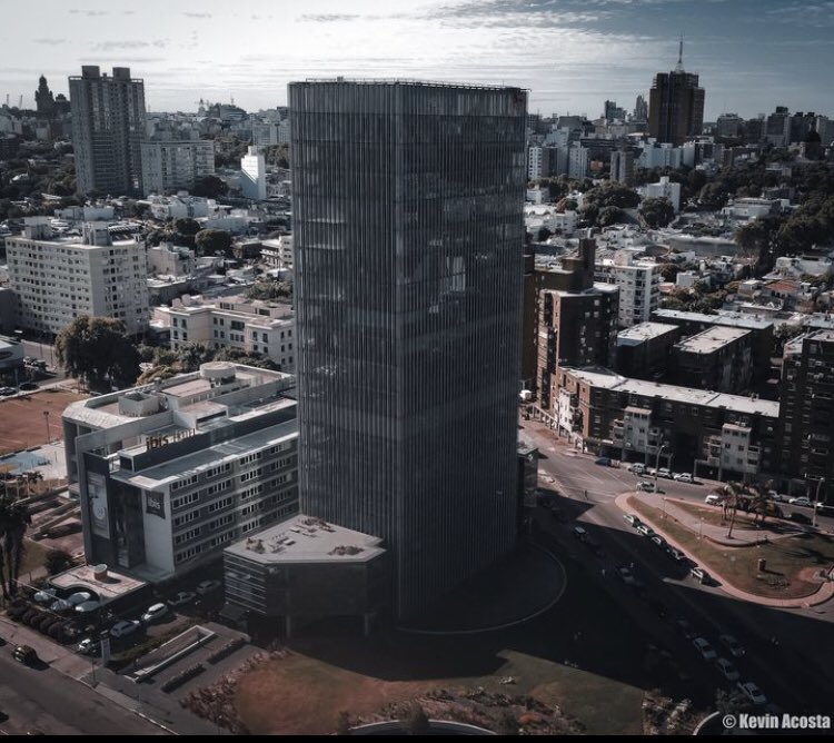 Kevin1152286's tweet photo. El coloso edificio de la Plaza Alemania en al barrio ubicado en el barrio Palermo - Uruguay 📍
•
•
•
#foto #fotografia #fotografos #fotografosuy #bauldelfotografo #fotografoslatinoamericanos #moments #fotoarquitetura #photo #photography #photographer https://t.co/icqAHSgvVk