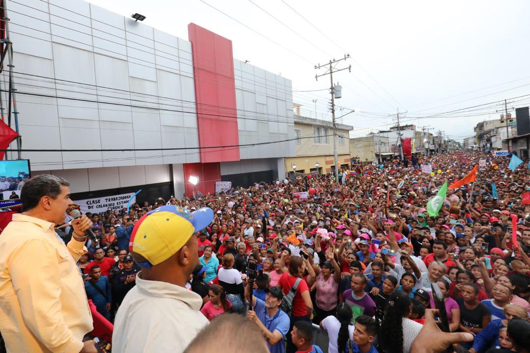 Extraordinaria demostración de patriotismo y bolivarianismo dio el pueblo invicto de Calabozo en el municipio Francisco de Miranda en respaldo a nuestro Presidente <a href="/NicolasMaduro/">Nicolás Maduro</a>. ¡El próximo 28 de julio gana Nicolás!