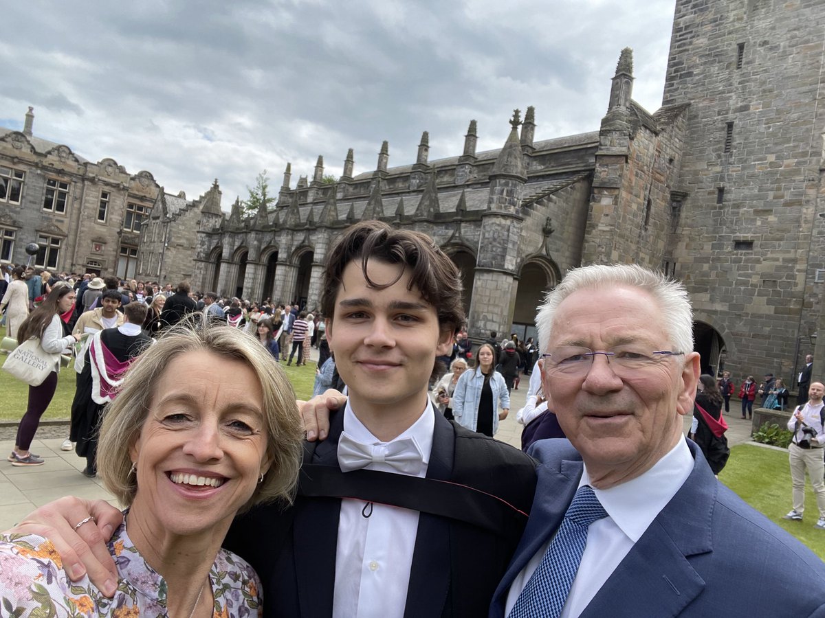 Liesbet Steer (@liesbetsteer) on Twitter photo Congratulations, Benny! The future belongs to those who believe in the beauty of their dreams… #classof2024 <a href="/univofstandrews/">University of St Andrews</a> Congratulations, Benny! The future belongs to those who believe in the beauty of their dreams… #classof2024 <a href="/univofstandrews/">University of St Andrews</a>