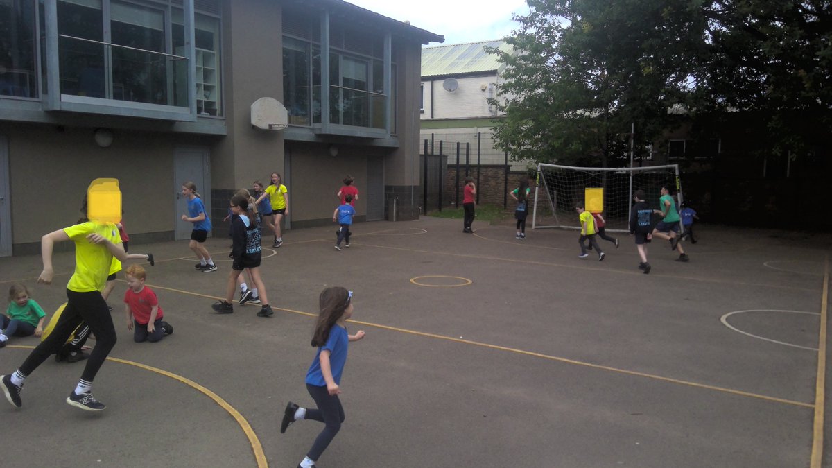 HambrookSchool's tweet photo. #hambrook6 have had a lovely afternoon exploring leadership qualities and supporting their buddy in the #hambrookr PE lesson! https://t.co/4efvM0tgUK