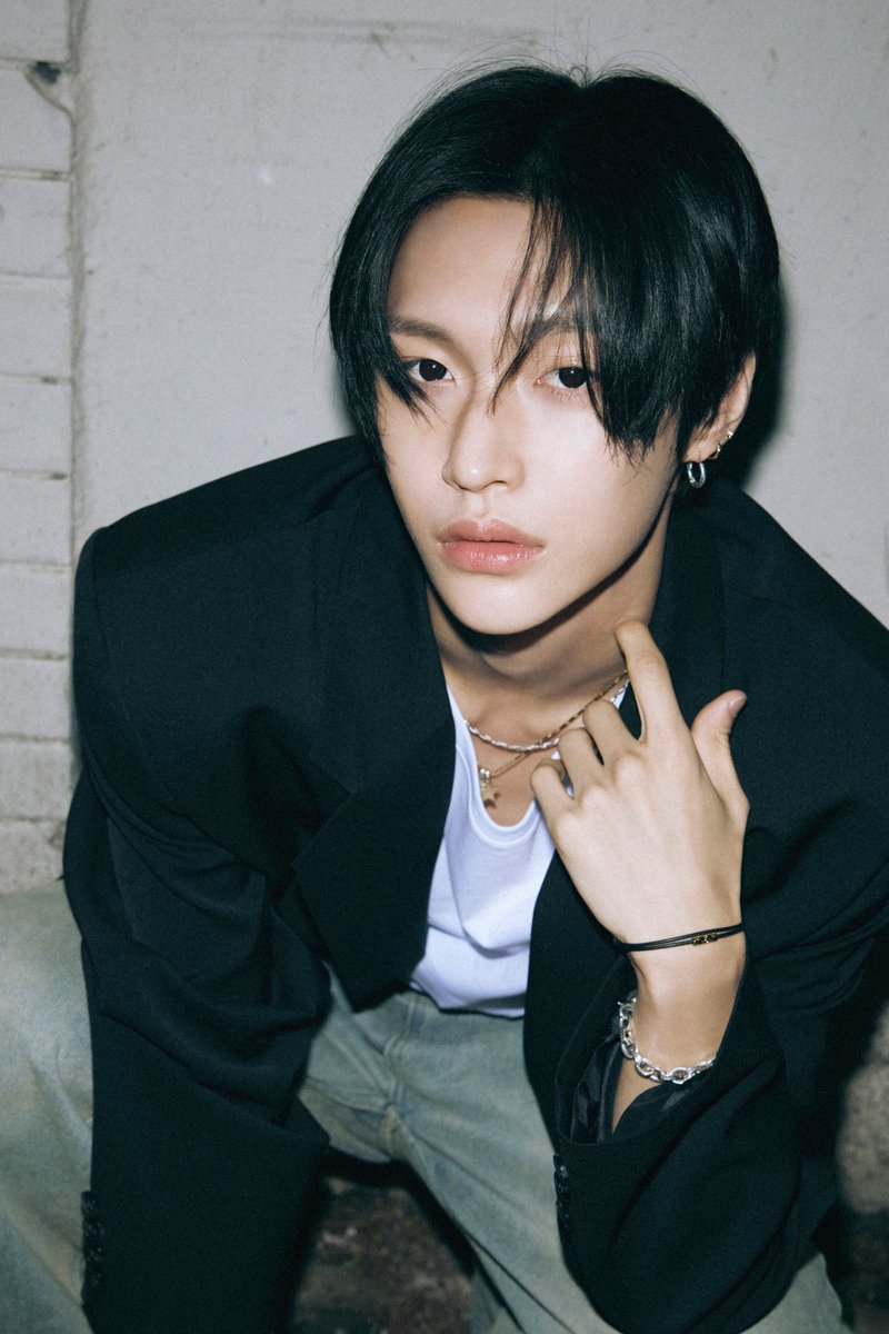 jongkok cuz i'm not wonbin's gf is wrong