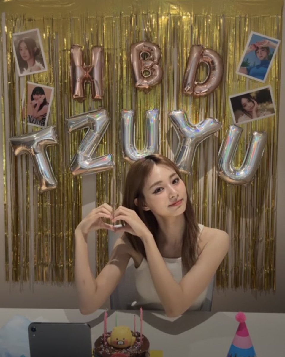 pcqchyrai's tweet photo. — 🧸 #pcqchyrai_giveaway

tzuyu day giveaway 🦌💙

⟢ 1 winner of tzuyu items &amp; 1 winner of ₱100 gcash ⟢

⤿ mbf me
⤿ like and rt
⤿ drop tags + any pic of tzuyu
⤿ for ph onces only
⤿ ends june 14 at 7pm

HAPPY TZUYU DAY
#원스의_여름빛_쯔위
#HappyBirTZUday
#TZUYU @JYPETWICE https://t.co/wAPzcGqODd