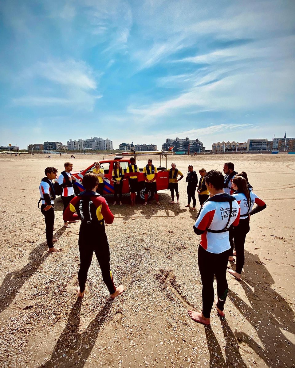 RBDenHaag's tweet photo. Wij zoeken nieuwe lifeguard! ☀️🛟

Hou jij van het #strand van #zwemmen en van mensen helpen? Word dan #lifeguard in Den Haag bij ons.

Aanmelden voor onze informatieavond op 21 juni 2024 doe je via https://t.co/bpPqslAR5F

#hvrb #reddingsbrigade #denhaag #scheveningen #kijkduin https://t.co/y3lOyO73l1