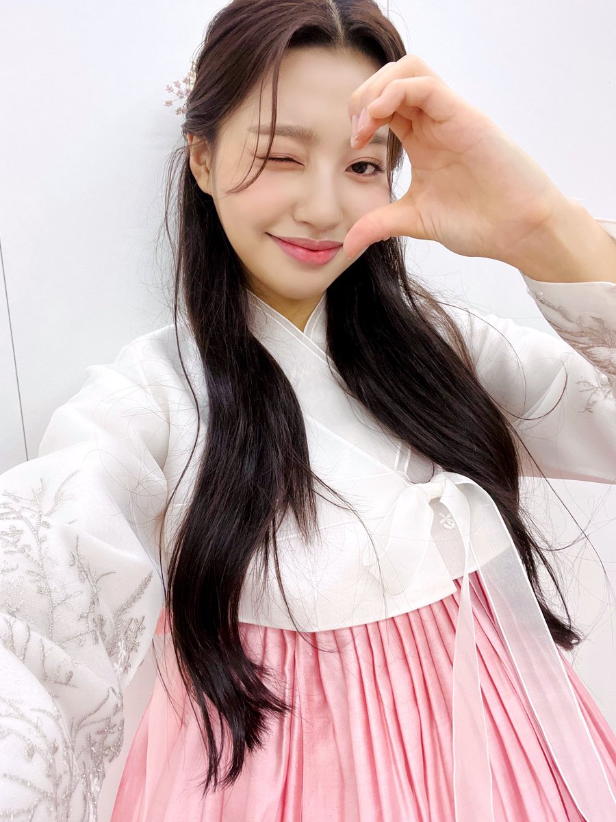 kangdunaz's tweet photo. 220909 🌕❤️ https://t.co/8nJZXkEB6R