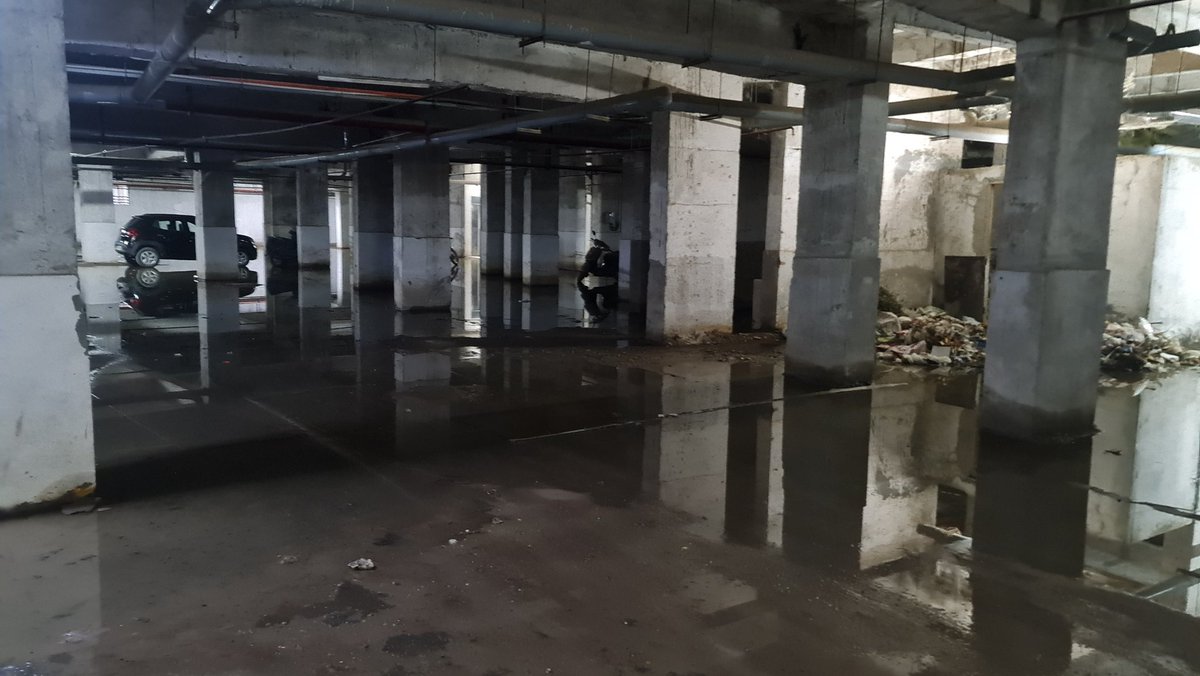 Greater Noida West sector 1 स्थित देविका गोल्ड होम्स सोसाइटी की स्थिति नारकीय हो चुकी है पिछले पांच दिनों से , कल <a href="/InduPrakashPCS/">Indu Prakash Singh</a> आपको शिकायत भेजी थी लेकिन जो भी आया हो आपको झूठी रिपोर्ट दिया है , कृपया अधिकारियों को बोलें मुझसे संपर्क करने को 8800266669 मेरा नंबर है