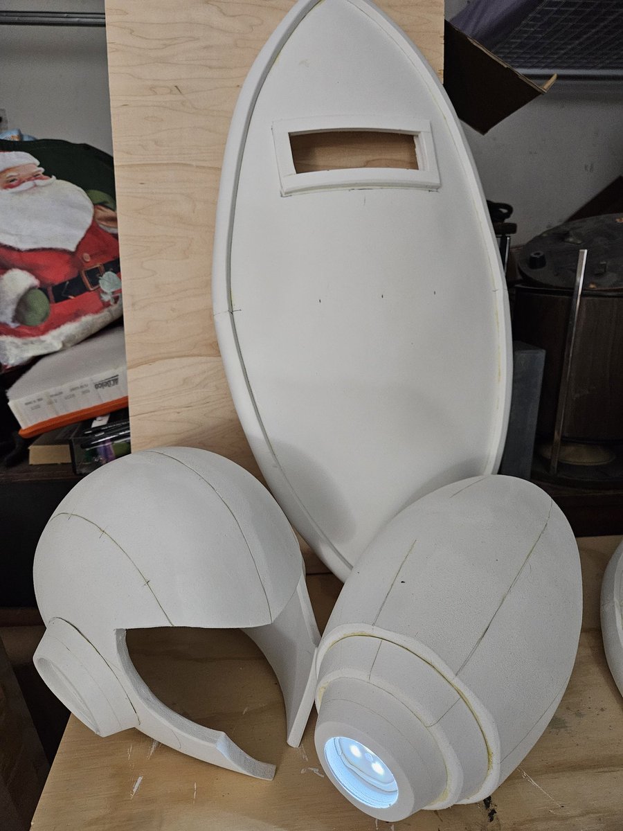 Time to get to work, live!
Visit Twitch.tv/negatron00 to see me workin on a wide variety of props for #cosplay #cosplaymaker #etsy