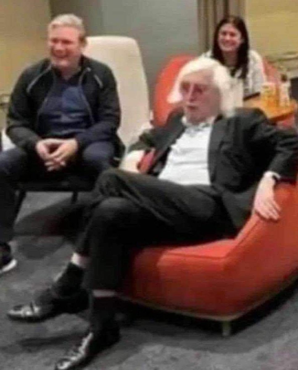 A picture paints a 1000 words……🤮 #NeverForget #NevervoteLabour 🤮